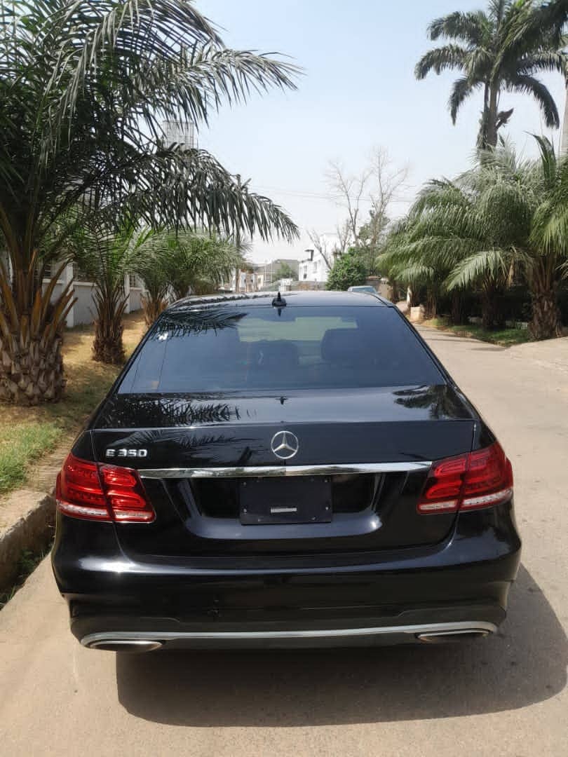 
								Give me 18m now! Keyless Foreign used 2026 July duty 2015 Mercedes Benz E350. Clean tittle Abuja full									