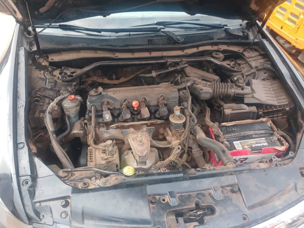 
								2008 model Honda Eagle spirit with a CIVIC ENGINE just💰 4.4m  buyer settle 100k 🫶 kuje Abuja deal full									