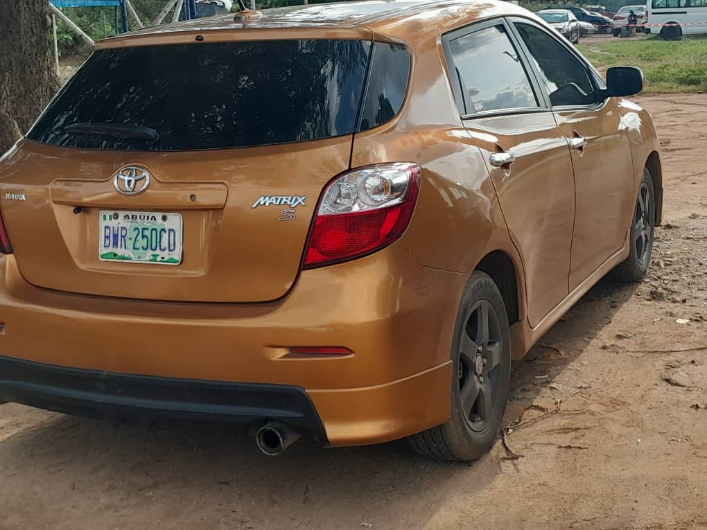 
								Supwr clean registered  2009 Toyota Matrix with Untouched Engine and gear AC chills 💯,first body pan Car just came back from a  Distances Journey today Trust me you will love it Location:Abuja Price:6.7M full									