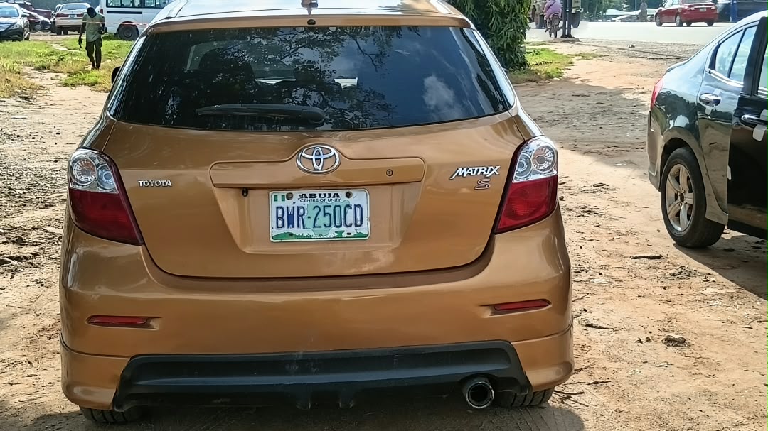
								Supwr clean registered  2009 Toyota Matrix with Untouched Engine and gear AC chills 💯,first body pan Car just came back from a  Distances Journey today Trust me you will love it Location:Abuja Price:6.7M full									