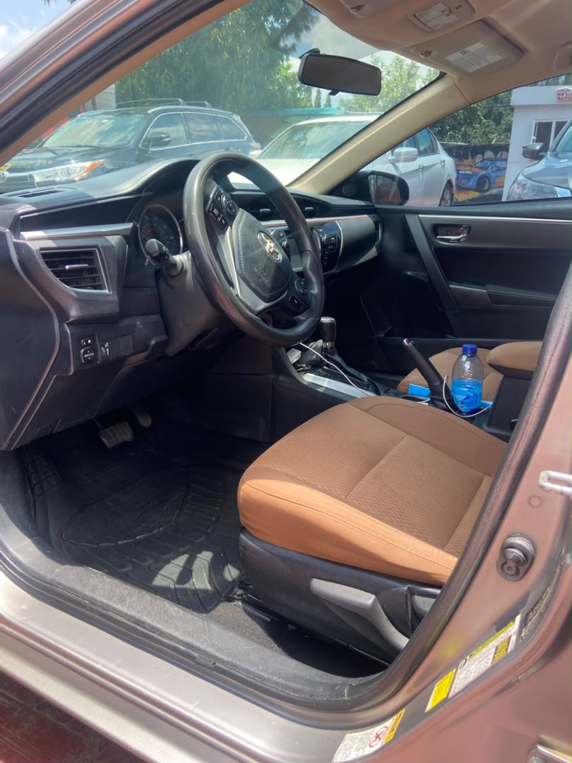 
								Distress alert Neatly used 2014 Toyota Corolla with original custom duty, sound engine and gear AC functioning very well, just 9 million, owner needs money urgent, hurry up before you sold, location Abuja full									