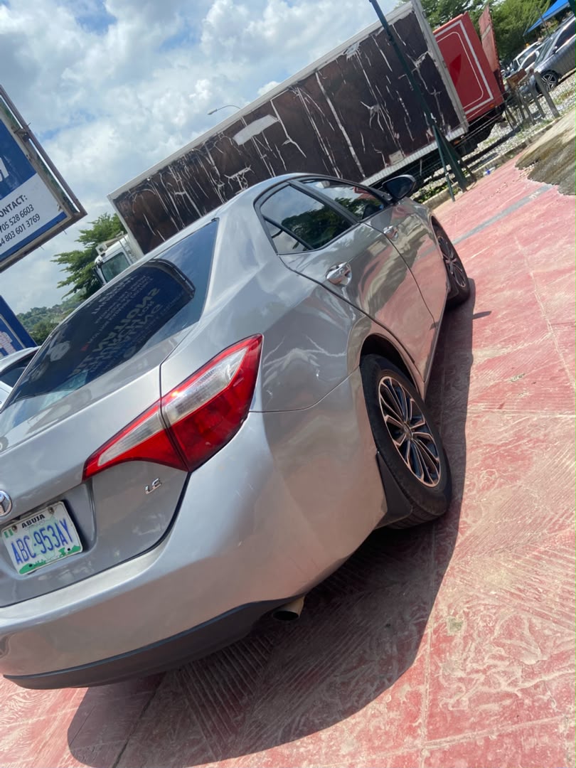 
								Distress alert Neatly used 2014 Toyota Corolla with original custom duty, sound engine and gear AC functioning very well, just 9 million, owner needs money urgent, hurry up before you sold, location Abuja full									