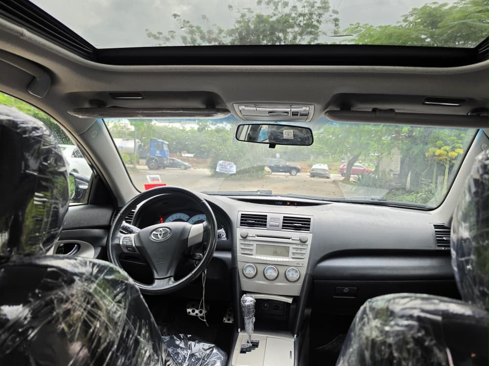 
								Awoof Deal: Highest Grade Foreign Used 2010 on belt Toyota camry Sport with Aug 2026 Duty, Sunroof Accident free going for just 10.8m. Dashboard no dey gum everywhere sharp. full									