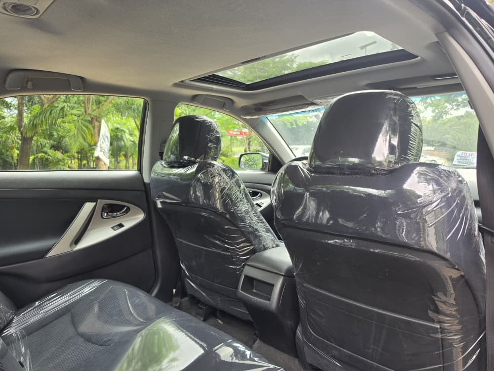
								Awoof Deal: Highest Grade Foreign Used 2010 on belt Toyota camry Sport with Aug 2026 Duty, Sunroof Accident free going for just 10.8m. Dashboard no dey gum everywhere sharp. full									