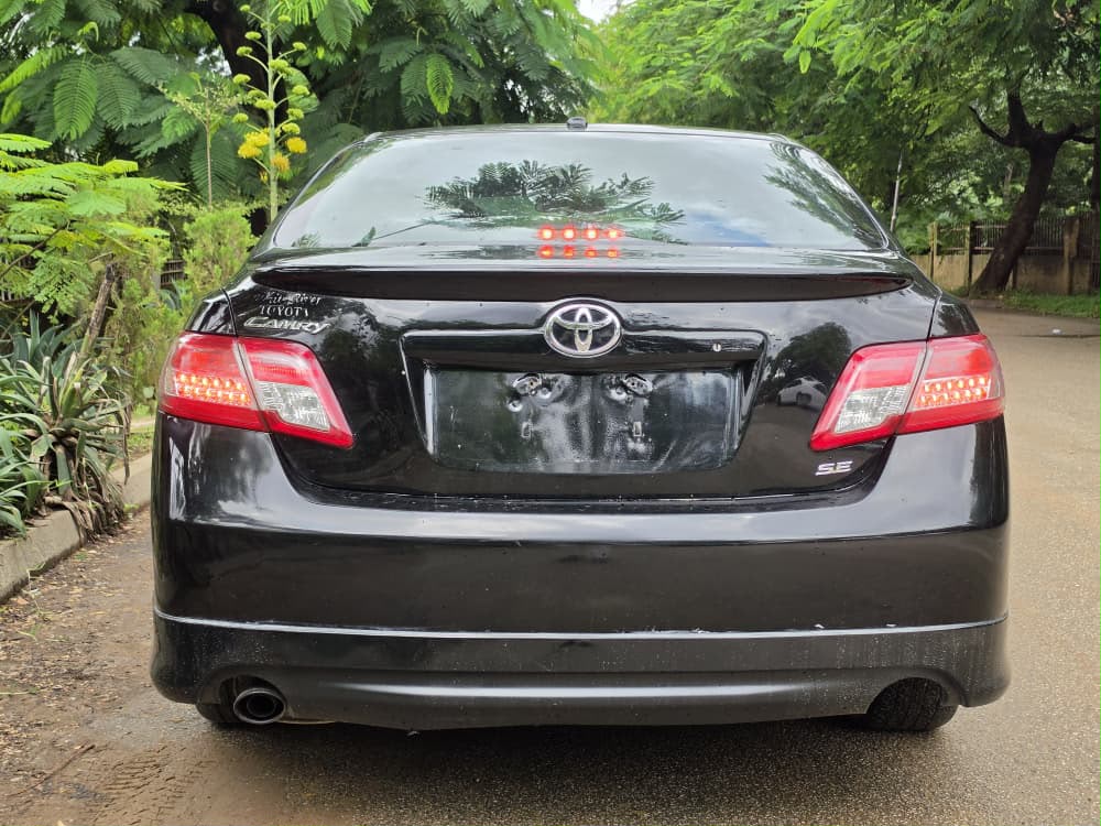 
								Awoof Deal: Highest Grade Foreign Used 2010 on belt Toyota camry Sport with Aug 2026 Duty, Sunroof Accident free going for just 10.8m. Dashboard no dey gum everywhere sharp. full									