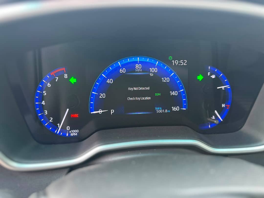 
								Extremely clean unregistered 2019 Toyota Corolla XSE fullest option keyless entry push to start with original custom duty everything is working 💯 buy and drive.  💰 18 million naira  📍 Abuja full									