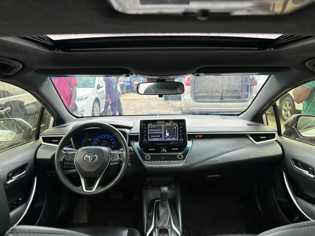 
								Extremely clean unregistered 2019 Toyota Corolla XSE fullest option keyless entry push to start with original custom duty everything is working 💯 buy and drive.  💰 18 million naira  📍 Abuja full									