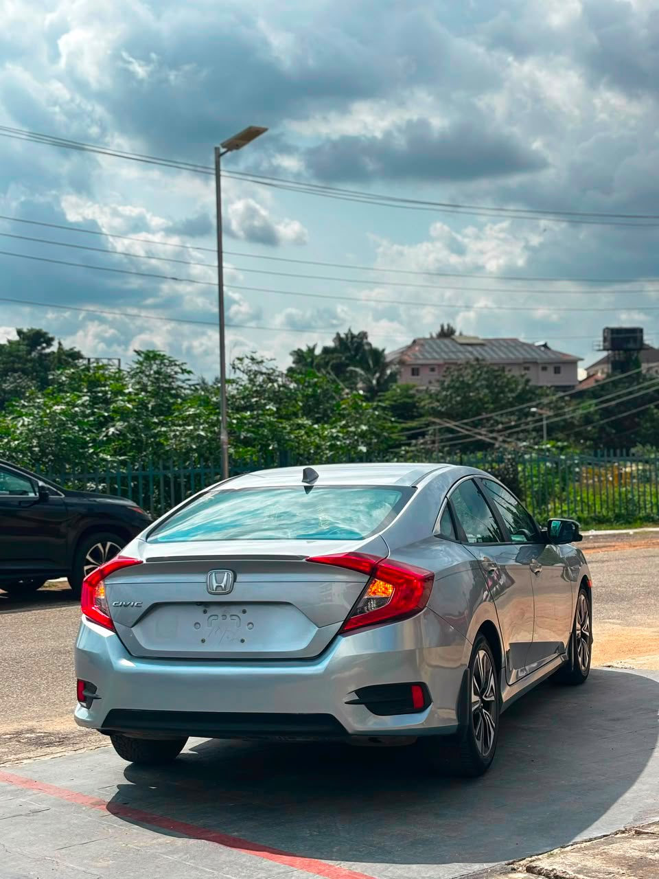 
								DISTRESS ‼️ DIRECT BELGIUM 🇧🇪 2016 HONDA CIVIC (2.0T TURBO) JULY 2026 DUTY✅ KEYLESS ‼️ SUN ROOF ‼️ REVERSE CAMERA ‼️  PARK ASSIST ‼️ NAVIGATION SCREEN AND OTHERS ‼️ HEADED FOR 15.5MILLION NAIRA ONLY full									