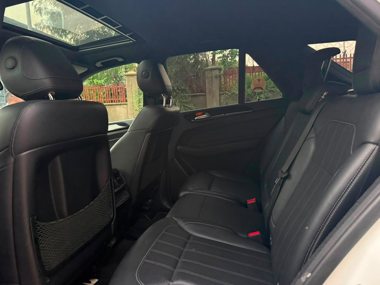 
								GIVEAWAY DEAL‼️‼️‼️ 2018 SLIGHTLY USED GLE350 WITH VERIFIED DUTY GOING FOR JUST 25.2M NET WITH SAMBO JAHI ABUJA📍 ZERO CHAIN DEAL full									