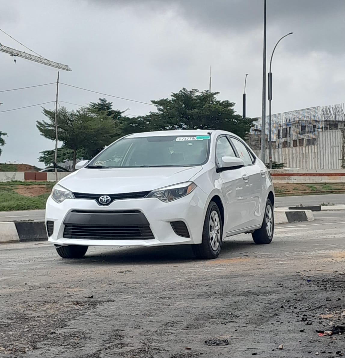 
								FOREIGN USED 2015 TOYOTA COROLLA LE WITH FOLLOW COME SCREEN, REVERSE CAMERA,ORIGINAL CUSTOM DUTY GOING FOR 14.7M ABUJA DEAL full									