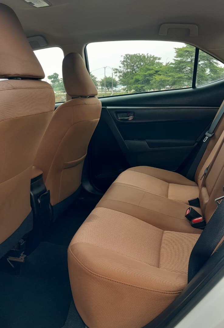 
								FOREIGN USED 2015 TOYOTA COROLLA LE WITH FOLLOW COME SCREEN, REVERSE CAMERA,ORIGINAL CUSTOM DUTY GOING FOR 14.7M ABUJA DEAL full									