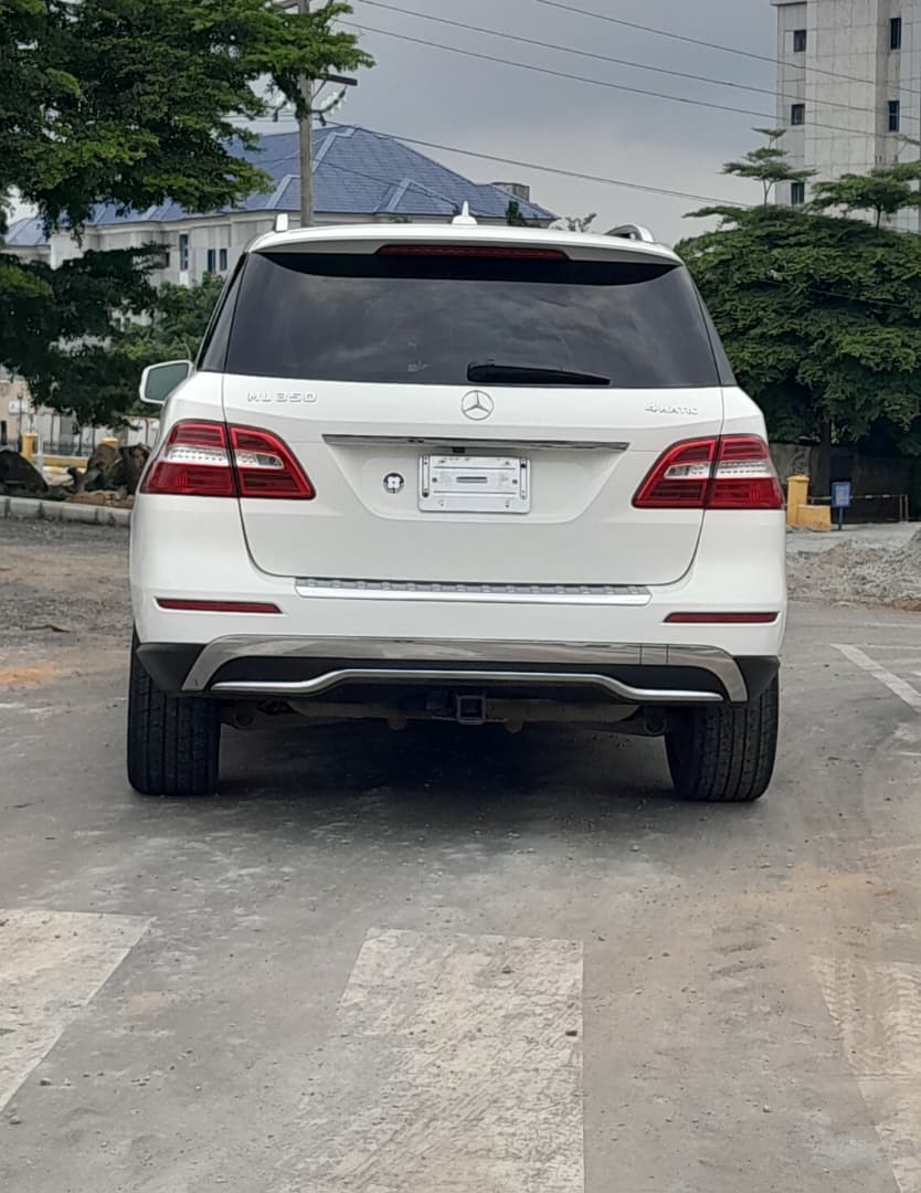 
								UNREGISTER 2014 MERCEDES-BENZ ML350 FULLEST OPTION DOUBLE PANORAMIC WITH ORIGINAL CUSTOM DUTY GOING FOR 22M ABUJA DEAL full									