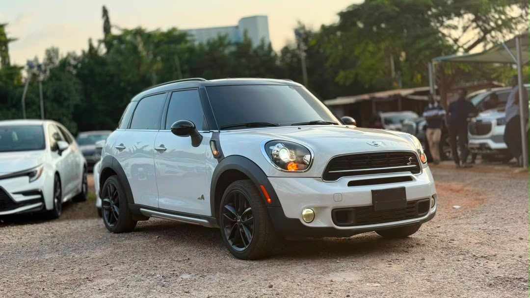 
								Foreign used 2013 Mini country man Manual drive for 11m Abuja full									