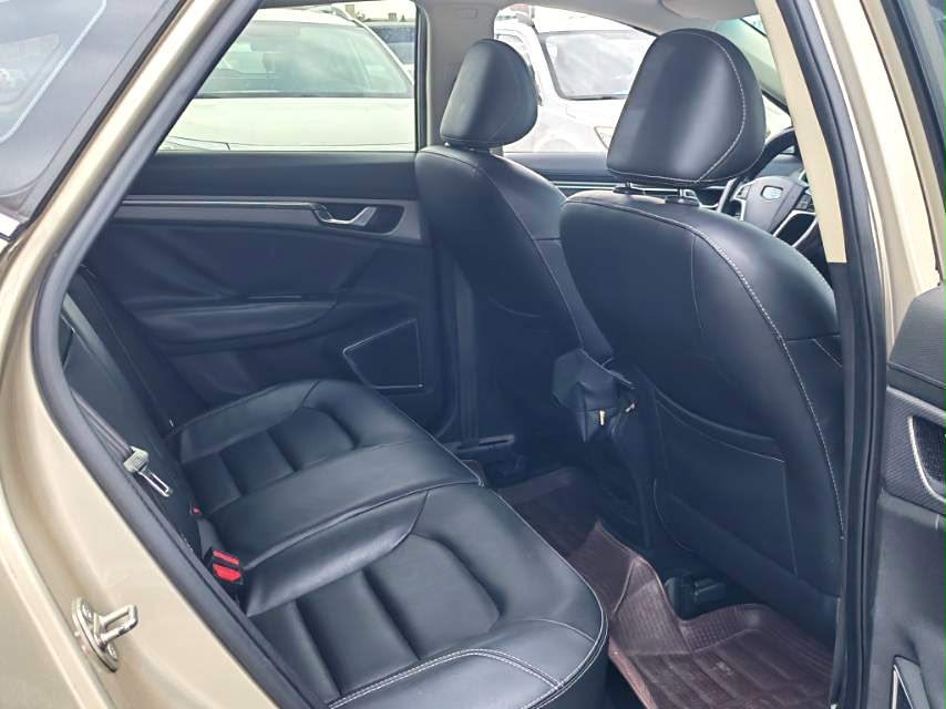 
								Geely Emgrand GS 2016 model 1.3T Sport Luxury version, automatic ‑ First registered:15‑Nov‑2016 ‑ Mileage:85,000 km ‑ Color: Golden ‑ Emission standard: National 5 ‑ Price:24,800 RMB Budget compact SUV, low mileage, cost‑effective, good daily transport. full									