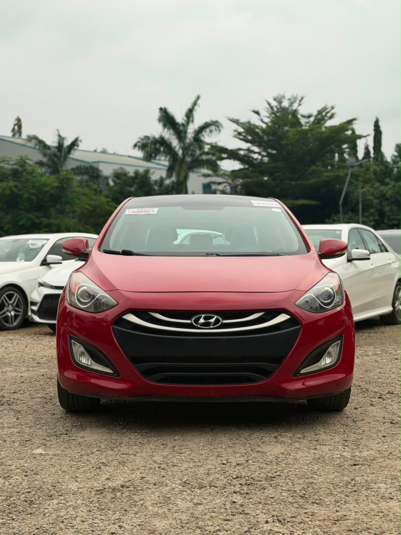 
								Extremely clean 2012 Hyundai Elantra GT for 9m Abuja full									