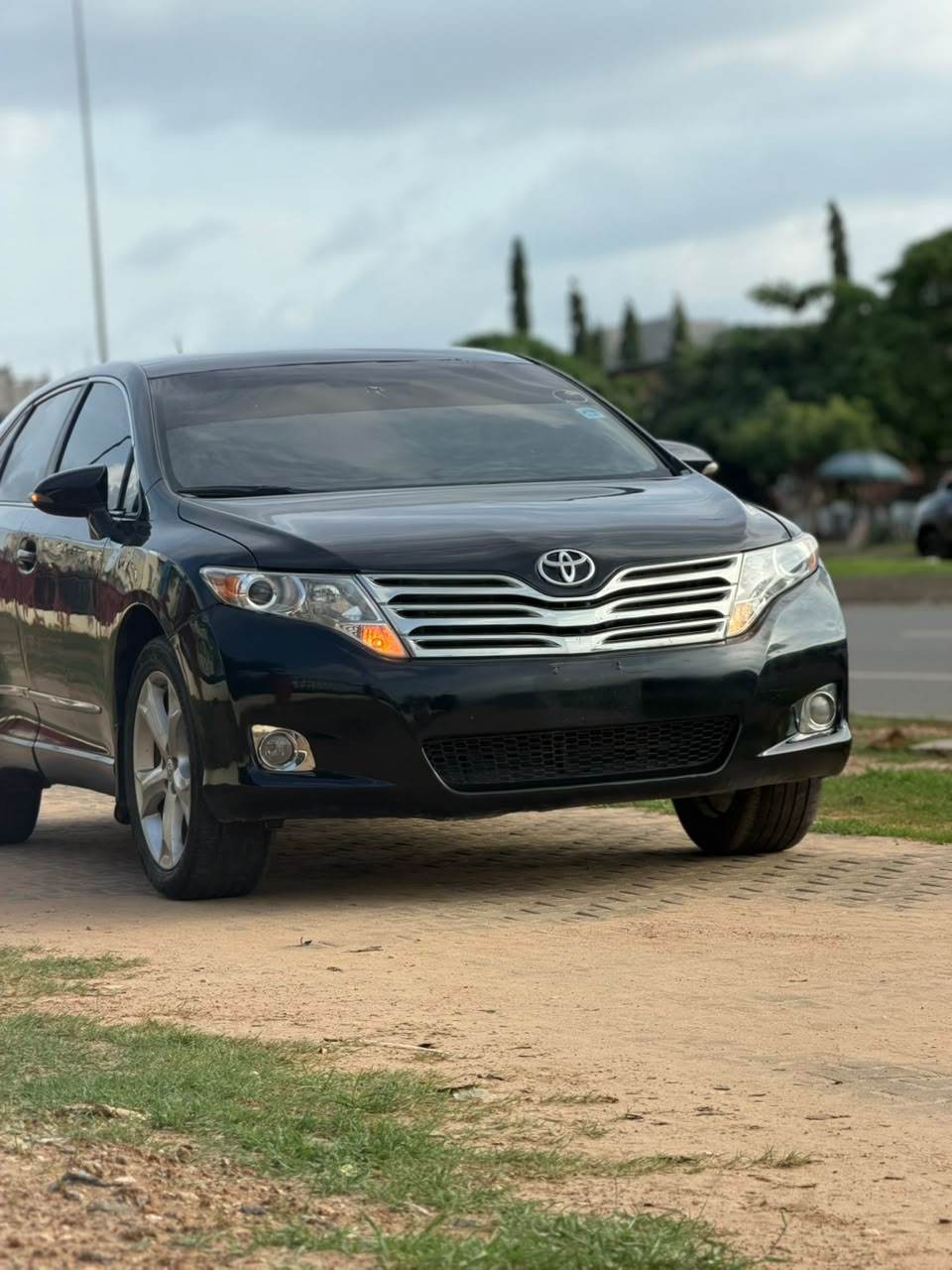 
								HIGHEST GRADE TOYOTA VENZA 2010 MODEL IN FULL OPTION, DOUBLE PANORAMIC VIEWS, POWER BOOT, KEYLESS, REVISED CAMERA 📷, UNTEMPERED ENGINE AND GEAR, AC CHILLING GOING FOR 10.5M, ABUJA full									