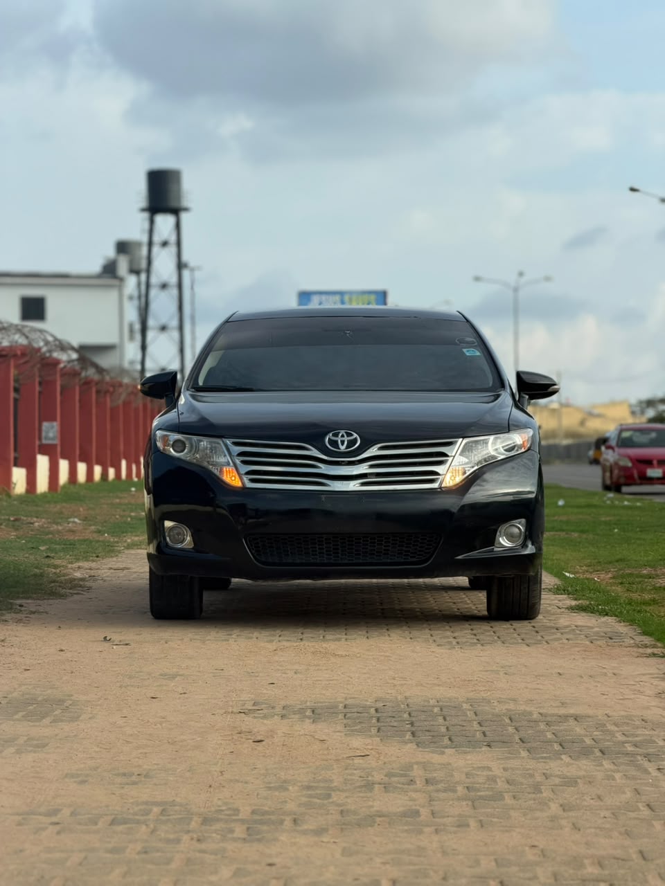 
								HIGHEST GRADE TOYOTA VENZA 2010 MODEL IN FULL OPTION, DOUBLE PANORAMIC VIEWS, POWER BOOT, KEYLESS, REVISED CAMERA 📷, UNTEMPERED ENGINE AND GEAR, AC CHILLING GOING FOR 10.5M, ABUJA full									