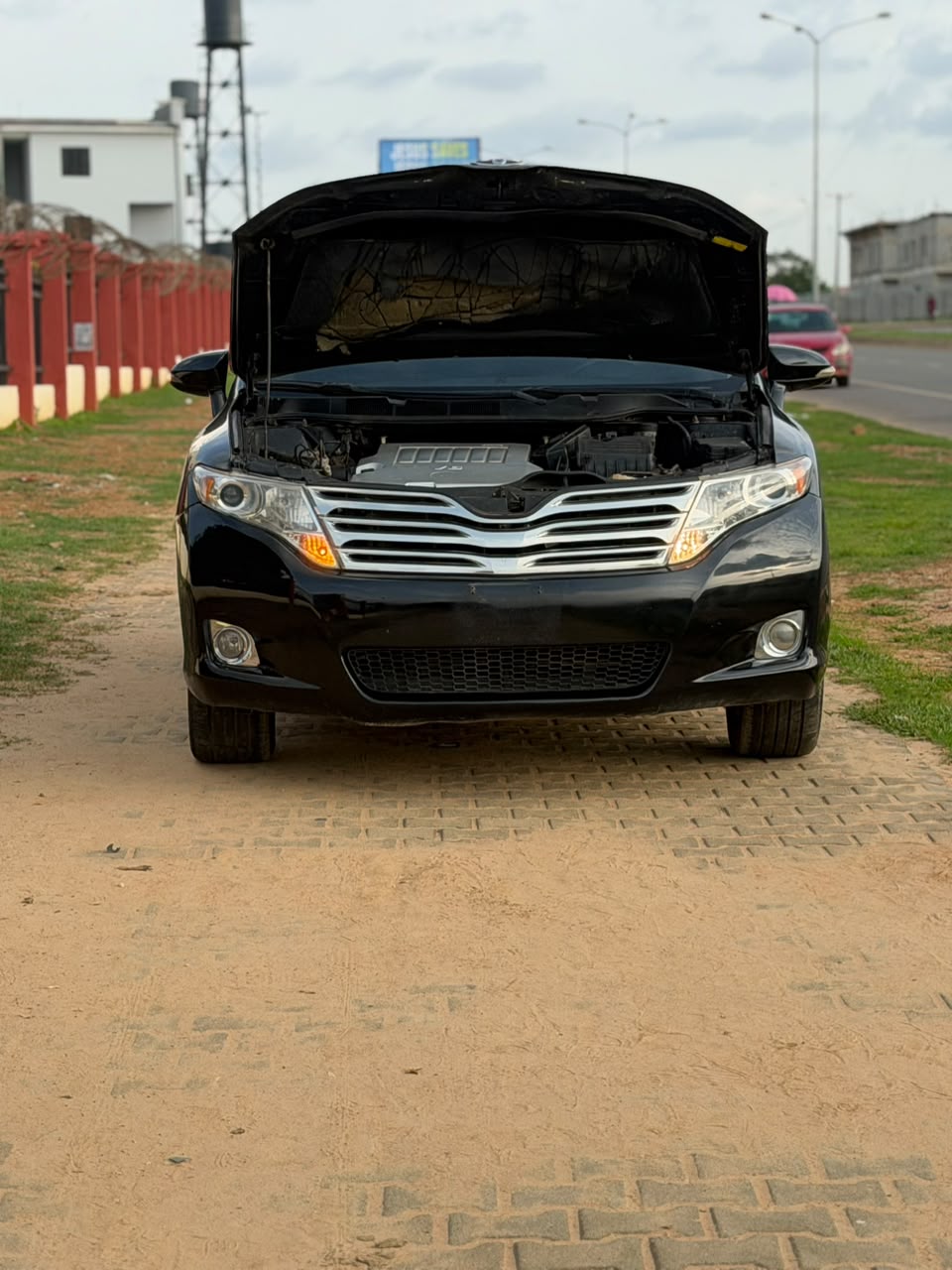 
								HIGHEST GRADE TOYOTA VENZA 2010 MODEL IN FULL OPTION, DOUBLE PANORAMIC VIEWS, POWER BOOT, KEYLESS, REVISED CAMERA 📷, UNTEMPERED ENGINE AND GEAR, AC CHILLING GOING FOR 10.5M, ABUJA full									
