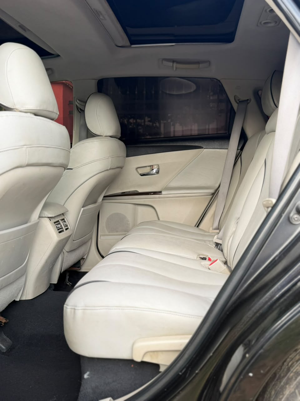 
								HIGHEST GRADE TOYOTA VENZA 2010 MODEL IN FULL OPTION, DOUBLE PANORAMIC VIEWS, POWER BOOT, KEYLESS, REVISED CAMERA 📷, UNTEMPERED ENGINE AND GEAR, AC CHILLING GOING FOR 10.5M, ABUJA full									