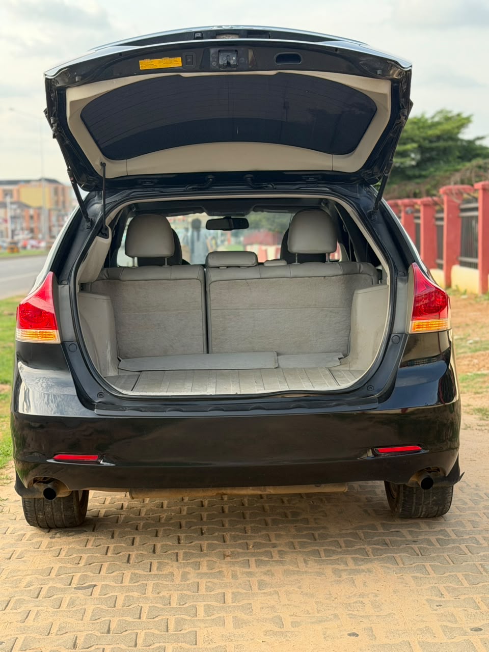 
								HIGHEST GRADE TOYOTA VENZA 2010 MODEL IN FULL OPTION, DOUBLE PANORAMIC VIEWS, POWER BOOT, KEYLESS, REVISED CAMERA 📷, UNTEMPERED ENGINE AND GEAR, AC CHILLING GOING FOR 10.5M, ABUJA full									