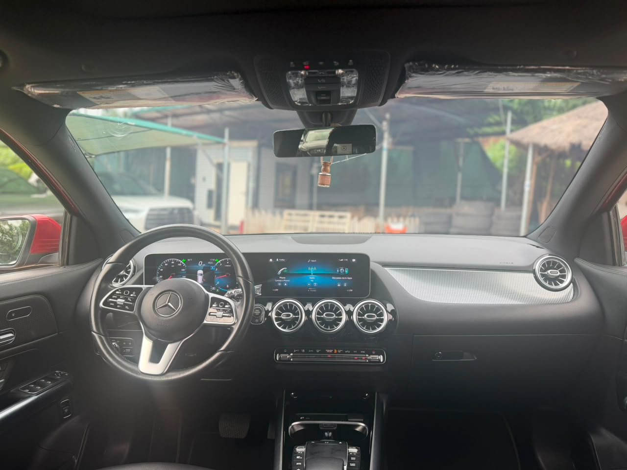 
								Distress Toks 2021 Gla250 Benz for 38m Abuja full									