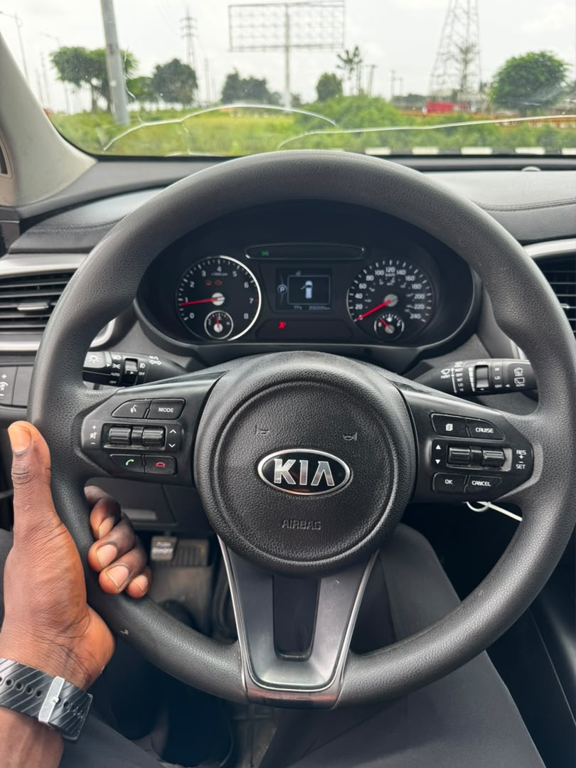 
								Giveaway Deal‼️‼️‼️ Foreign Used 2015 Kia Sorento car is in pristine condition (Key Entry & Back Ac Vent) with 2026 fully paid duty going for just 14.5m with our sambo (moveable) Lugbe Abuja📍 ZERO CHAIN DEAL full									