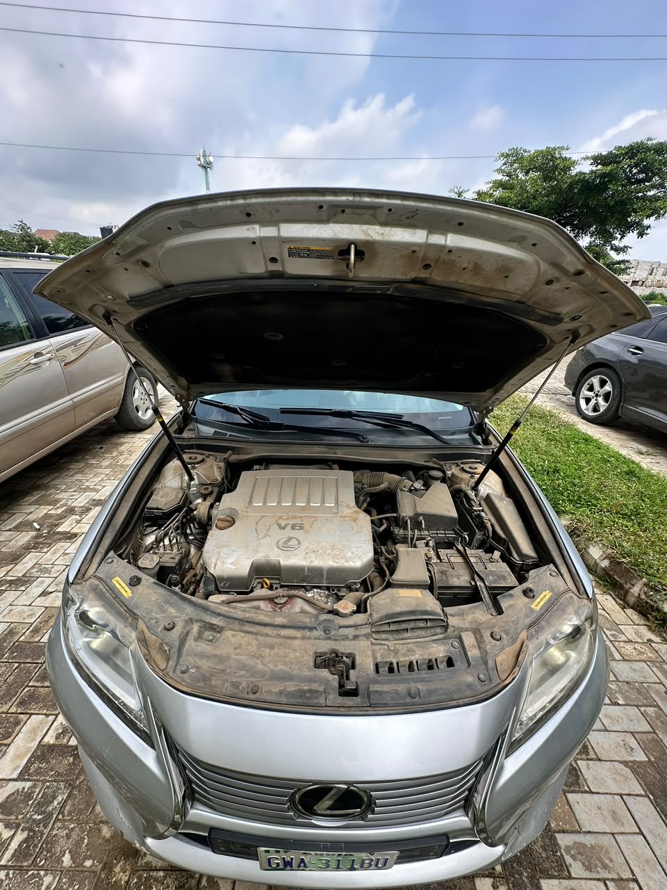 
								Few months used 2015 Lexus es350 with 79k mileage, first owner //first body paint // keyless entry// now going for 13m full									