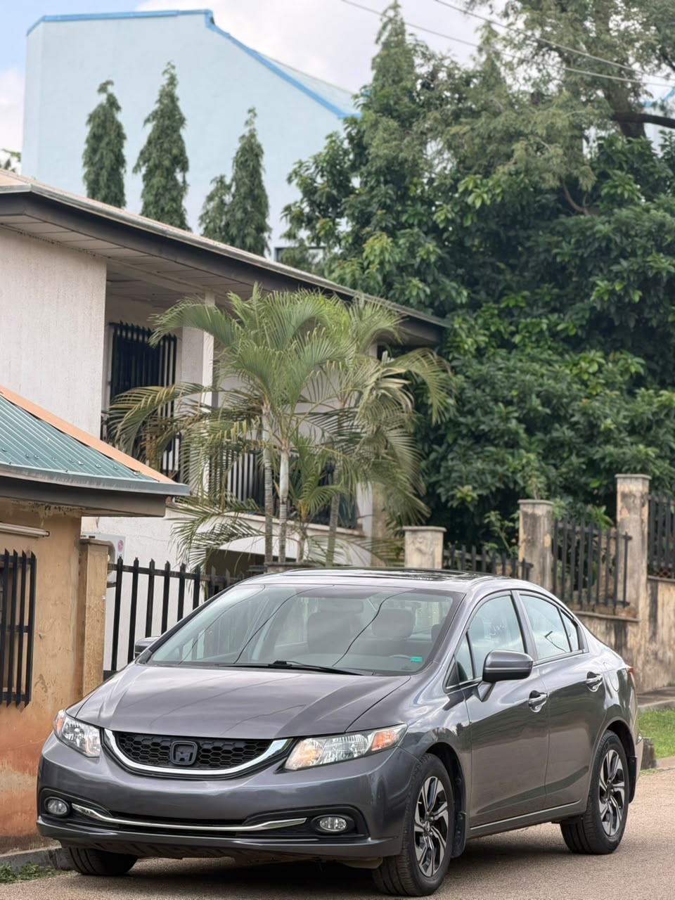 
								Good Deal   Distress Sell Foreign Used Honda Civic 2016 Keyless with Two Keys fullest Options for Just 11.9M Abuja full									