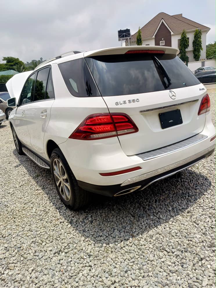 
								FOREIGN USED 2016 MERCEDES BENZ GLE350 WITH RECENT ORIGINAL CUSTOM DUTY SUNROOF AVAILABLE SELLING FOR 22.5M ABUJA  GWARINPA full									