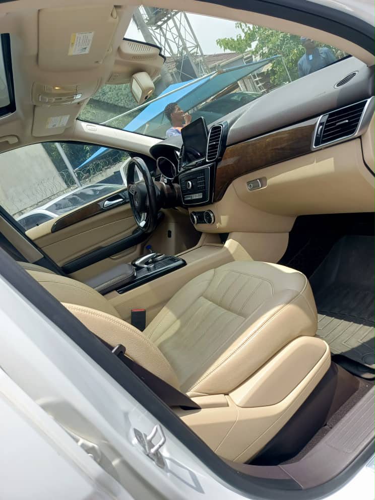 
								FOREIGN USED 2016 MERCEDES BENZ GLE350 WITH RECENT ORIGINAL CUSTOM DUTY SUNROOF AVAILABLE SELLING FOR 22.5M ABUJA  GWARINPA full									