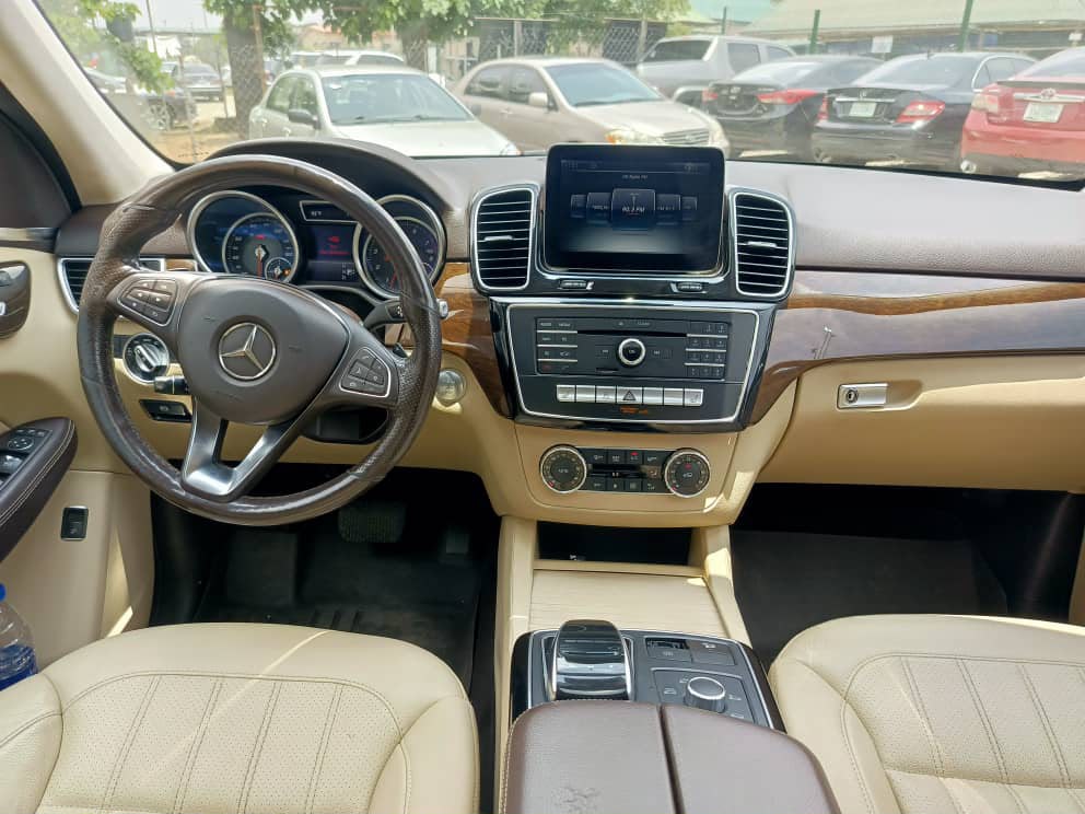 
								FOREIGN USED 2016 MERCEDES BENZ GLE350 WITH RECENT ORIGINAL CUSTOM DUTY SUNROOF AVAILABLE SELLING FOR 22.5M ABUJA  GWARINPA full									