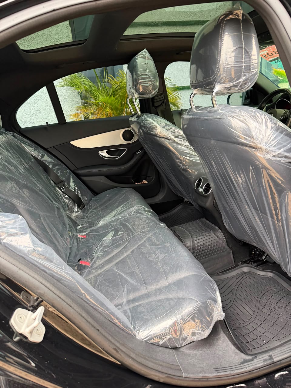 
								2015 direct Belgium C300   With original custom duty  Buy and travel  Going for 20m  Abuja deal full									