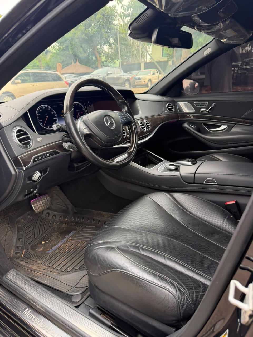 
								Super Distress🔥🔥🔥 New arrival Direct Belgium 🇧🇪 Mercedes Benz C300 2016 model, fullest option! Original duty! Clean title! 🅿️rice: 16.8M full									