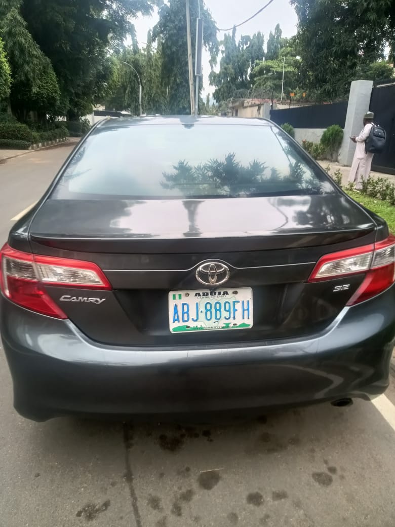 
								SUPER STANDARD TOYOTA CAMRY SE 2013MODEL BELGIUM GRADE PRICE 8.7m  BUYER SETTLE 200k LOCATION ABUJA matima full									