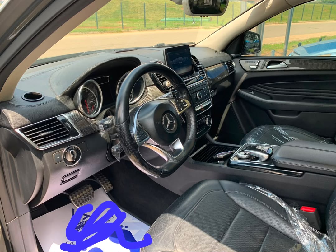 
								2018 fullest options GLE43 AMG with original duty buy and drive 59m owner 1.5m sambo full									