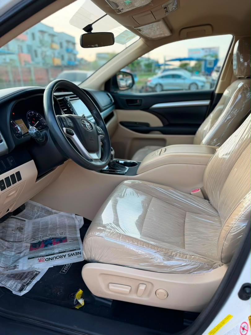 
								New Arrival ‼️   ✨ Super Clean Direct Belgium 2016 Toyota Highlander with Untempered System  Price 26.5m Location 📍 Abuja deal full									
