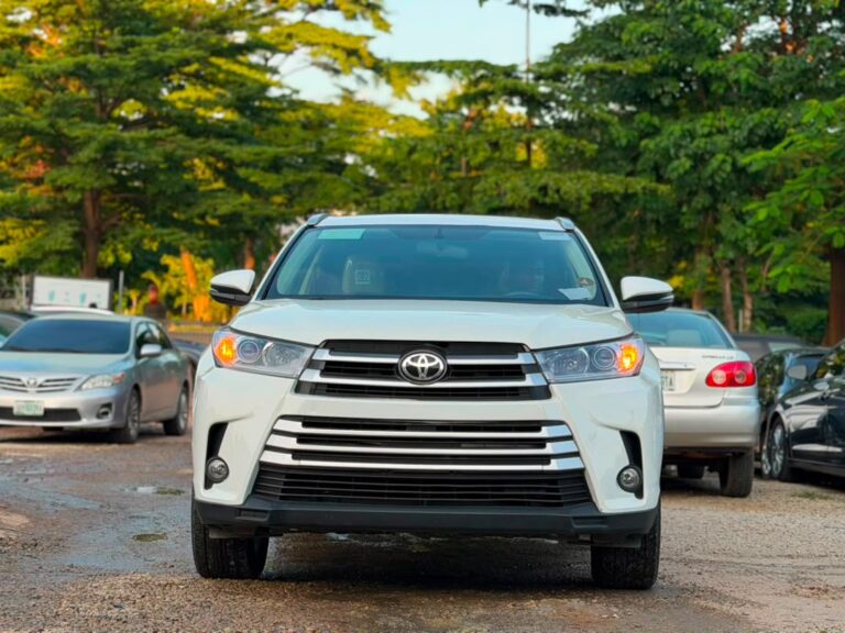 New Arrival ‼️   ✨ Super Clean Direct Belgium 2016 Toyota Highlander with Untempered System  Price 26.5m Location 📍 Abuja deal