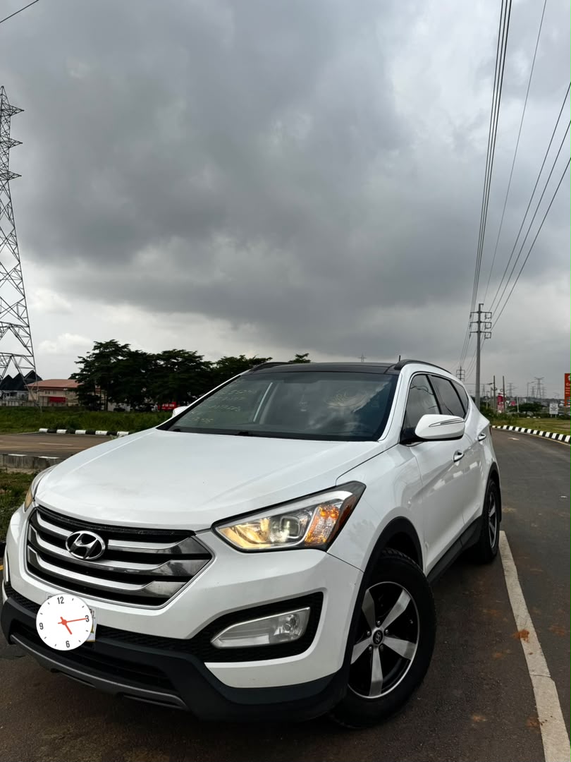
								Giveaway Deal‼️‼️‼️ Foreign Used Limited 2015 Hyundai Santafe (Sport 2.0T) car is in pristine condition (AWD) fullest option (Keyless Full Pano & Power Booth) with original 2026 entry duty going for just 18.5m Net with sambo Lugbe Abuja📍 ZERO CHAIN DEAL full									