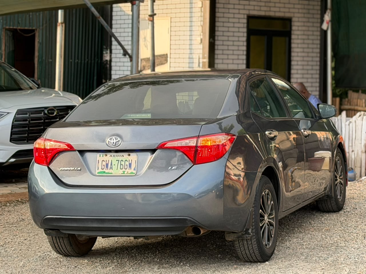 
								Extremely Clean Used Toyota Corolla LE 2017 for just 10.5M Abuja full									