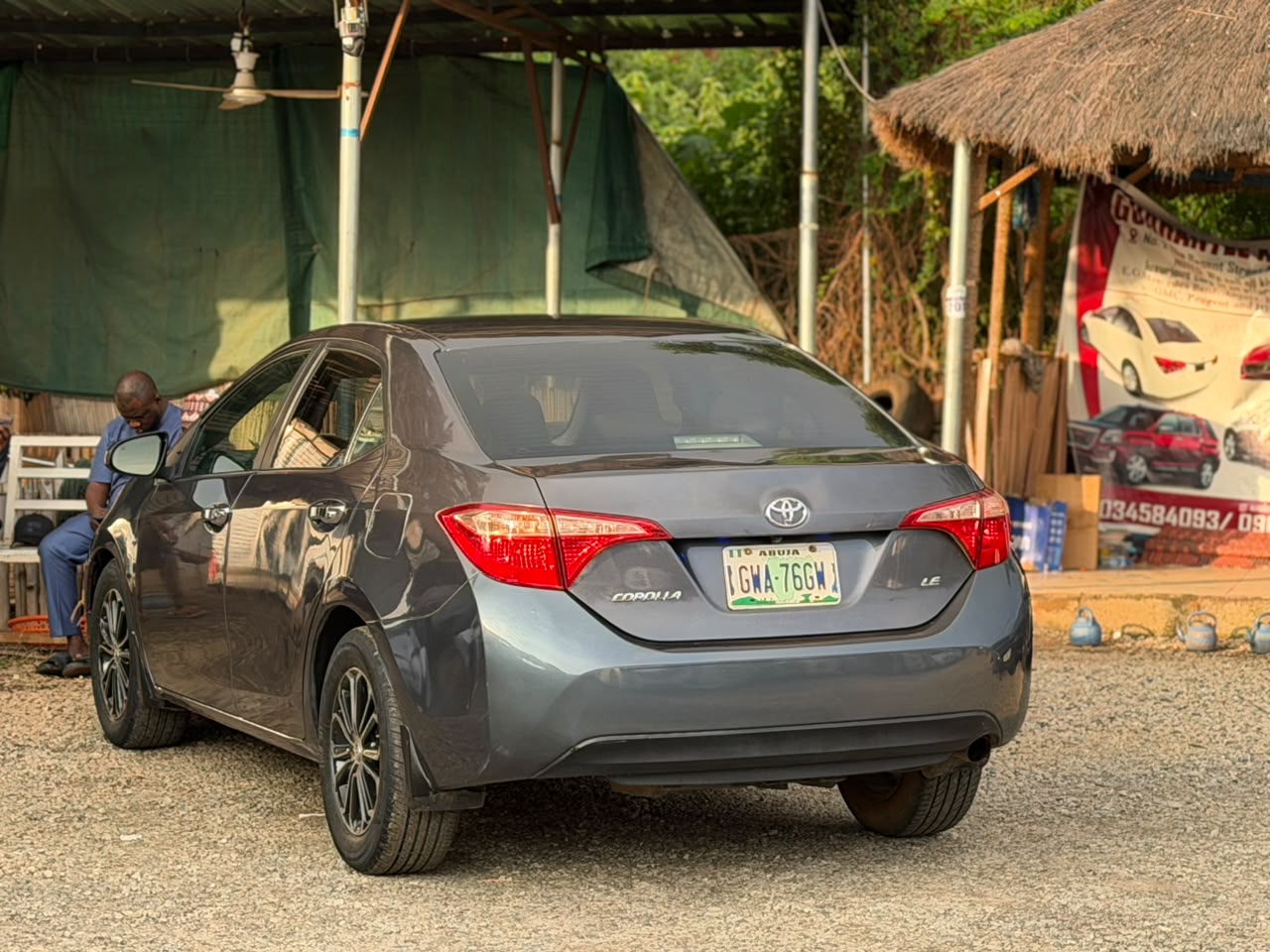 
								Extremely Clean Used Toyota Corolla LE 2017 for just 10.5M Abuja full									