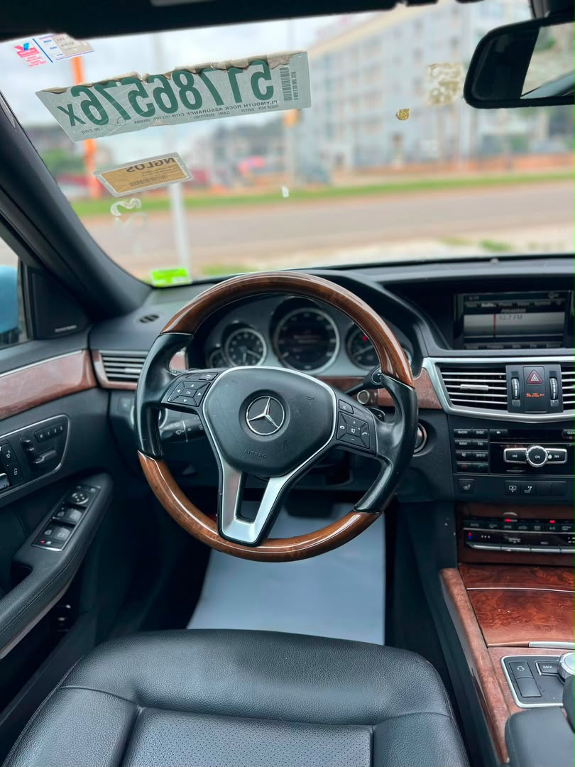 
								JUST LANDED GERMAN SPEC 2013 Mercedes-Benz E350 FULL OPTION GOING FOR JUST N15,500,000 ONLY full									