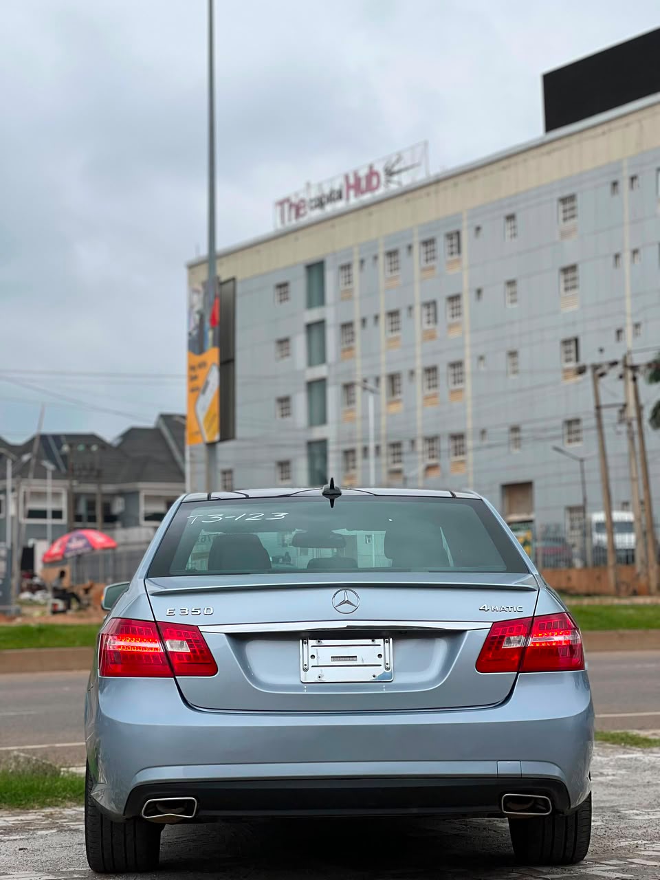 
								JUST LANDED GERMAN SPEC 2013 Mercedes-Benz E350 FULL OPTION GOING FOR JUST N15,500,000 ONLY full									