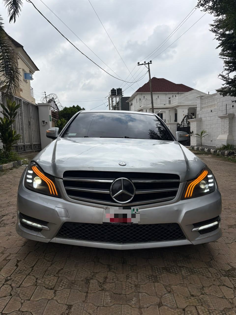 
								Quick Sale Mercedes Benz C300 2008 With untempered engine and Gear, ac is Freezing 🥶 with Original Duty~ 🏷️6M Net 📍Abuja Deal full									