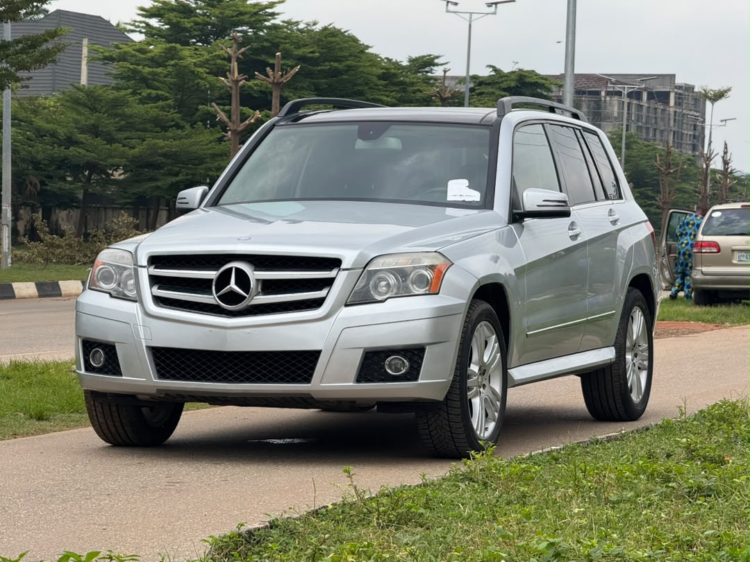 
								Super Distres 🚨🤍Direct Belgium M-Benz GLK 2011 with original custom duty everything fresh nd clean going for 12.5 full									