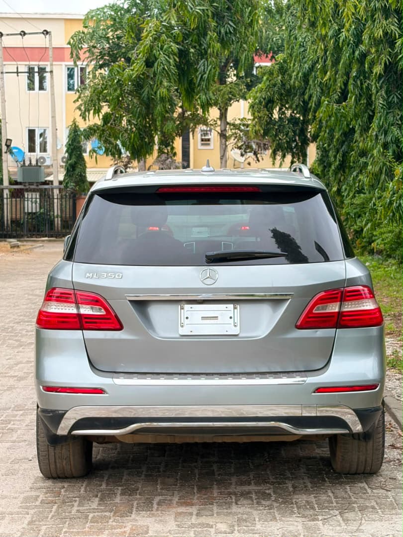 
								Extremely clean used 2015 ML350 first body untempered engine and gear going for just 13.8M full									