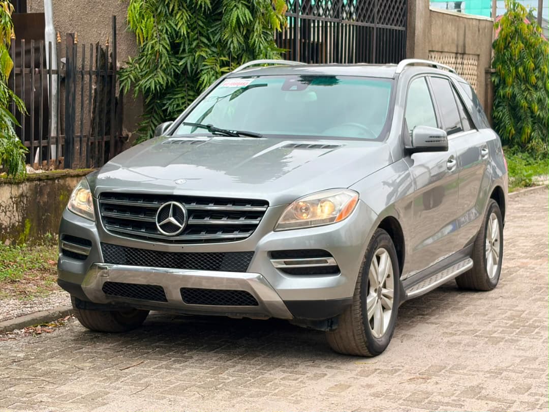 
								Extremely clean used 2015 ML350 first body untempered engine and gear going for just 13.8M full									