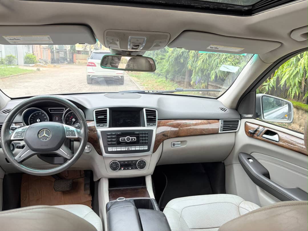 
								Extremely clean used 2015 ML350 first body untempered engine and gear going for just 13.8M full									
