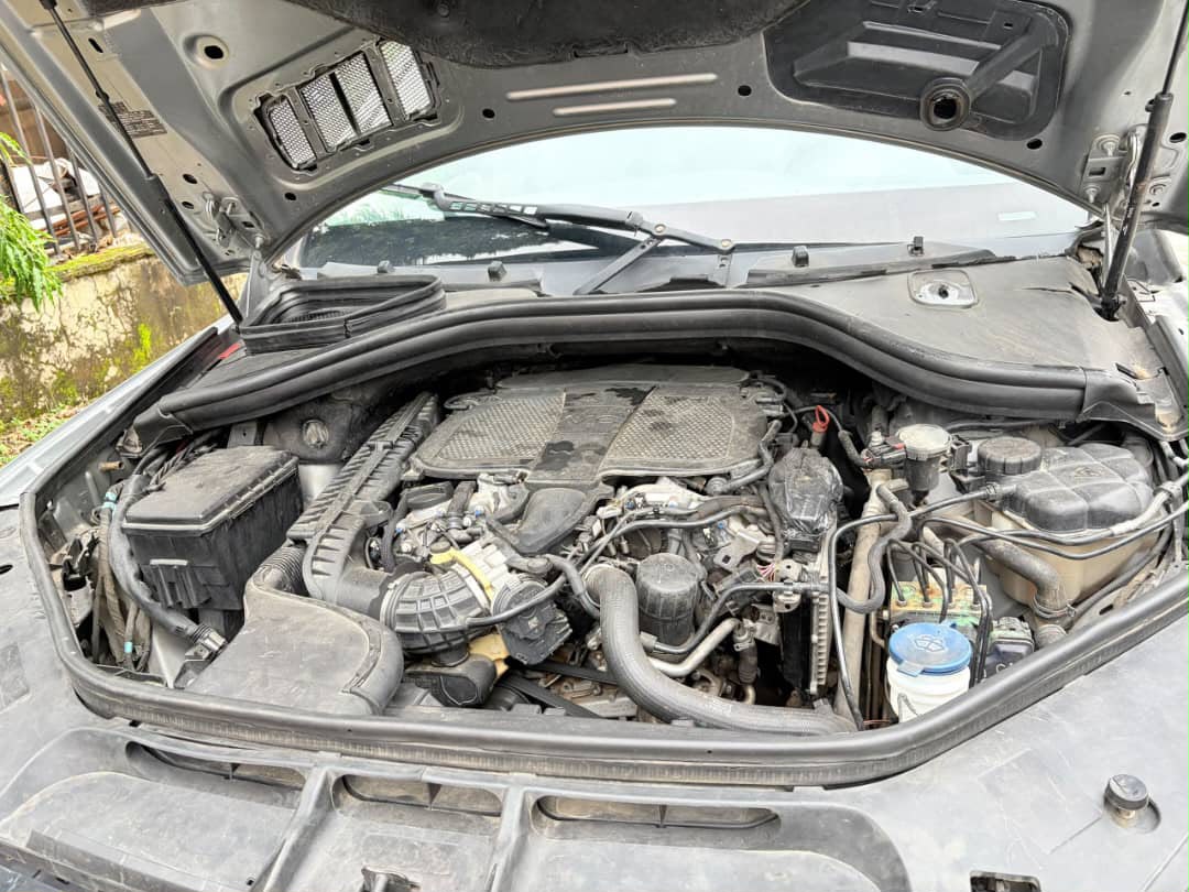 
								Extremely clean used 2015 ML350 first body untempered engine and gear going for just 13.8M full									