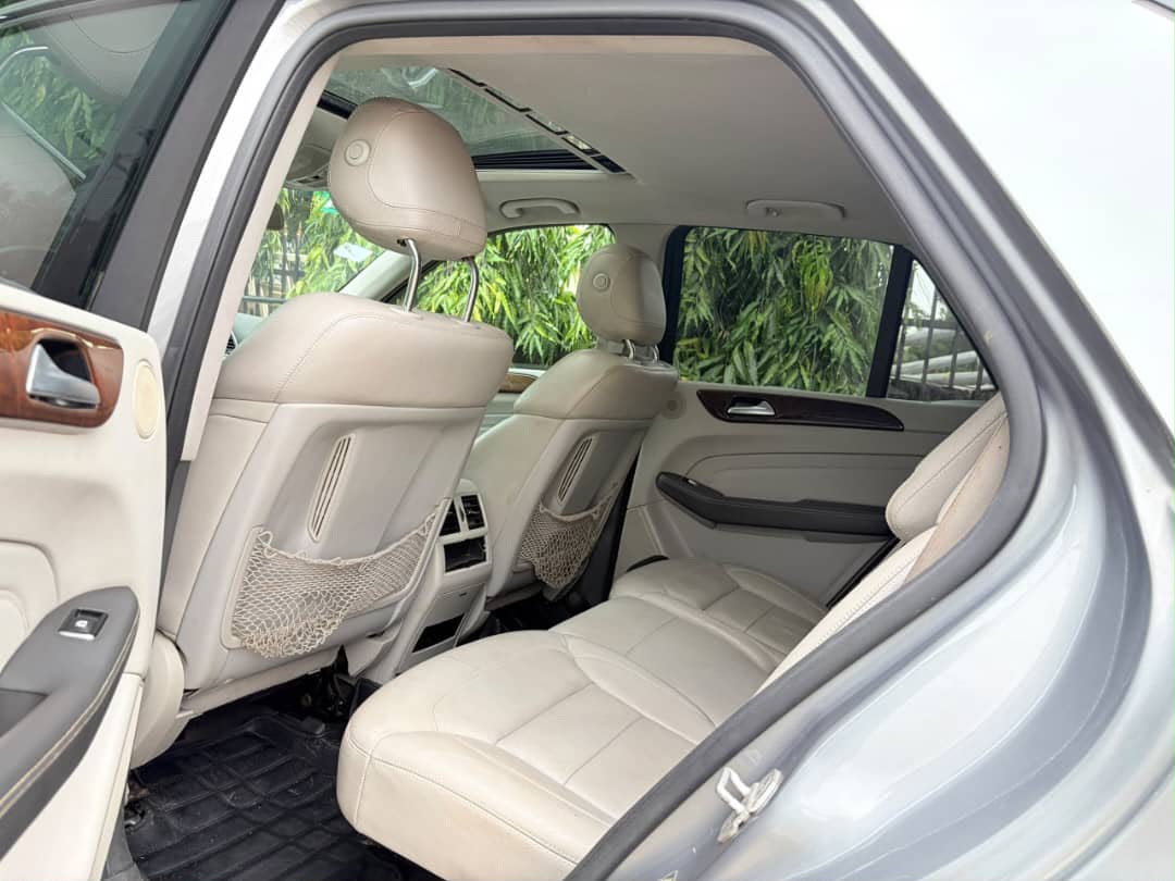 
								Extremely clean used 2015 ML350 first body untempered engine and gear going for just 13.8M full									