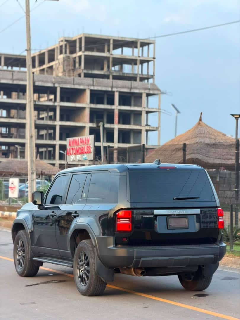 
								Sharp distress sale  2025 Toyota prado few months used going for 💰 115 MILLION NAIRA NOTE BUYER SETTLE 🫶 LOCATION ABUJA full									
